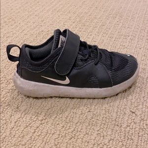 NIKE FLEX CONTACT 3 black white swoosh size 12